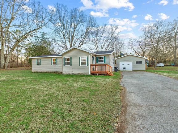 2nd image of 514 Oakwood Ter