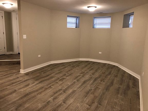 5th image of 3418 N Elaine Pl
