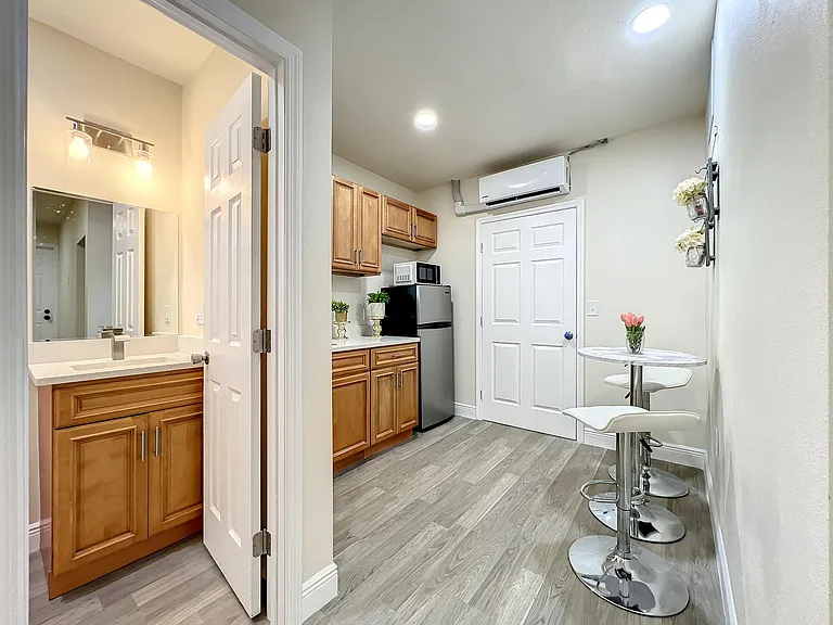 Park Manor Dr — Photo 6