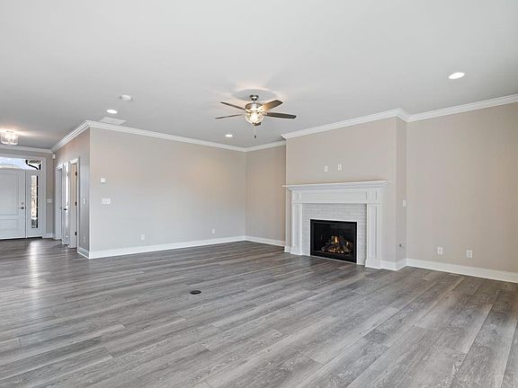 3rd image of 7101B S Ironwood Dr