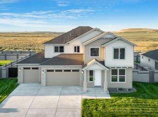 8246 Lennox St, West Richland, WA 99353