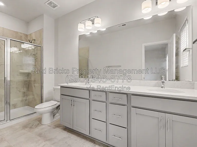 1420 Blanche St — Photo 25