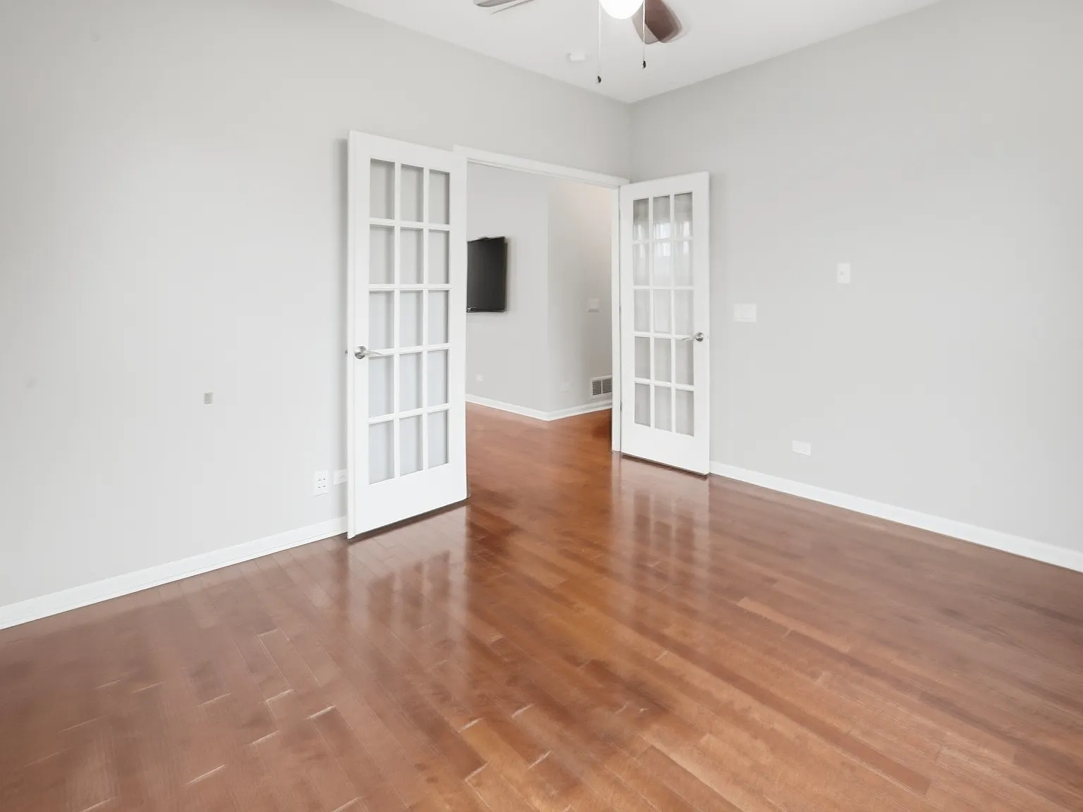 3 bed, 1573 sqft, $4,450 — Photo 3
