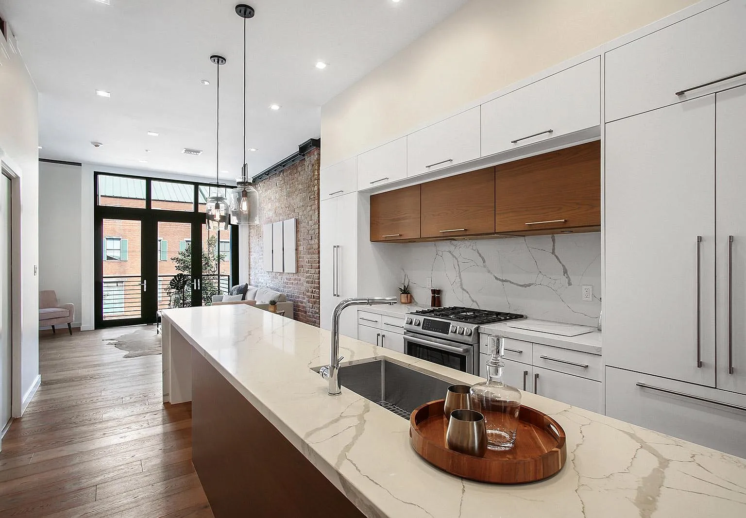 618 N Rampart St — Photo 2