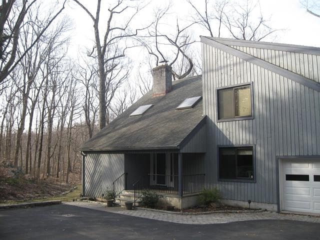 1st image of 8 Franklin Dr