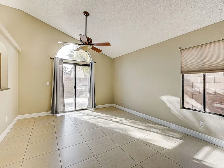 2723 Lovington Dr — Photo 11
