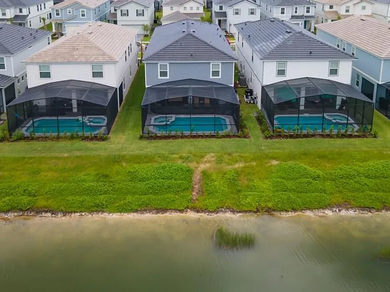 7215 Oakmoss Loop — Photo 3