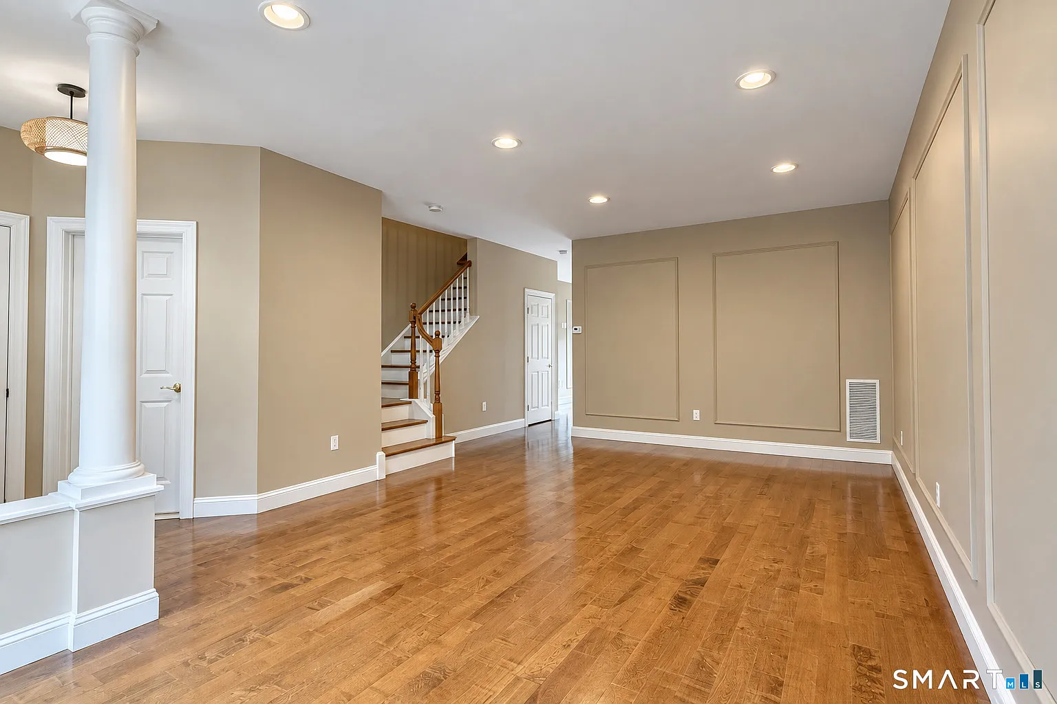 3 bed, 3.5 bath, 1572 sqft, $4,300 — Photo 4