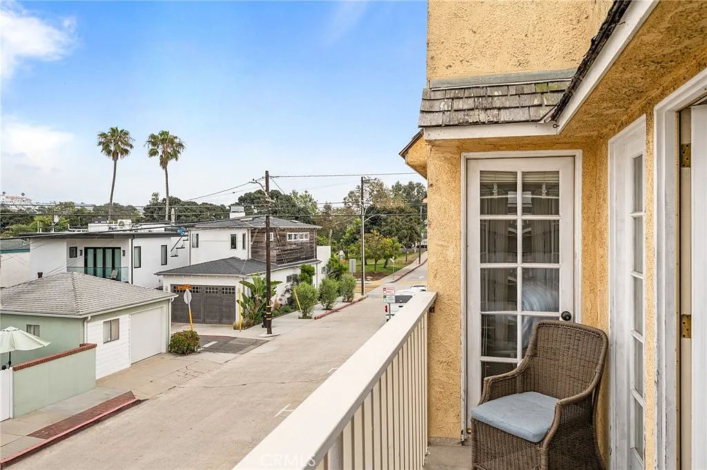 1 bed, 1.5 bath, 959 sqft, $3,650 — Photo 3