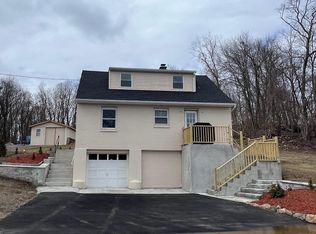 45 Blackman Rd, Waterbury, CT 06704