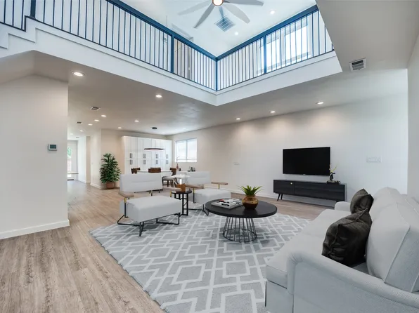 1967 Angelina Dr, Dallas, TX 75212