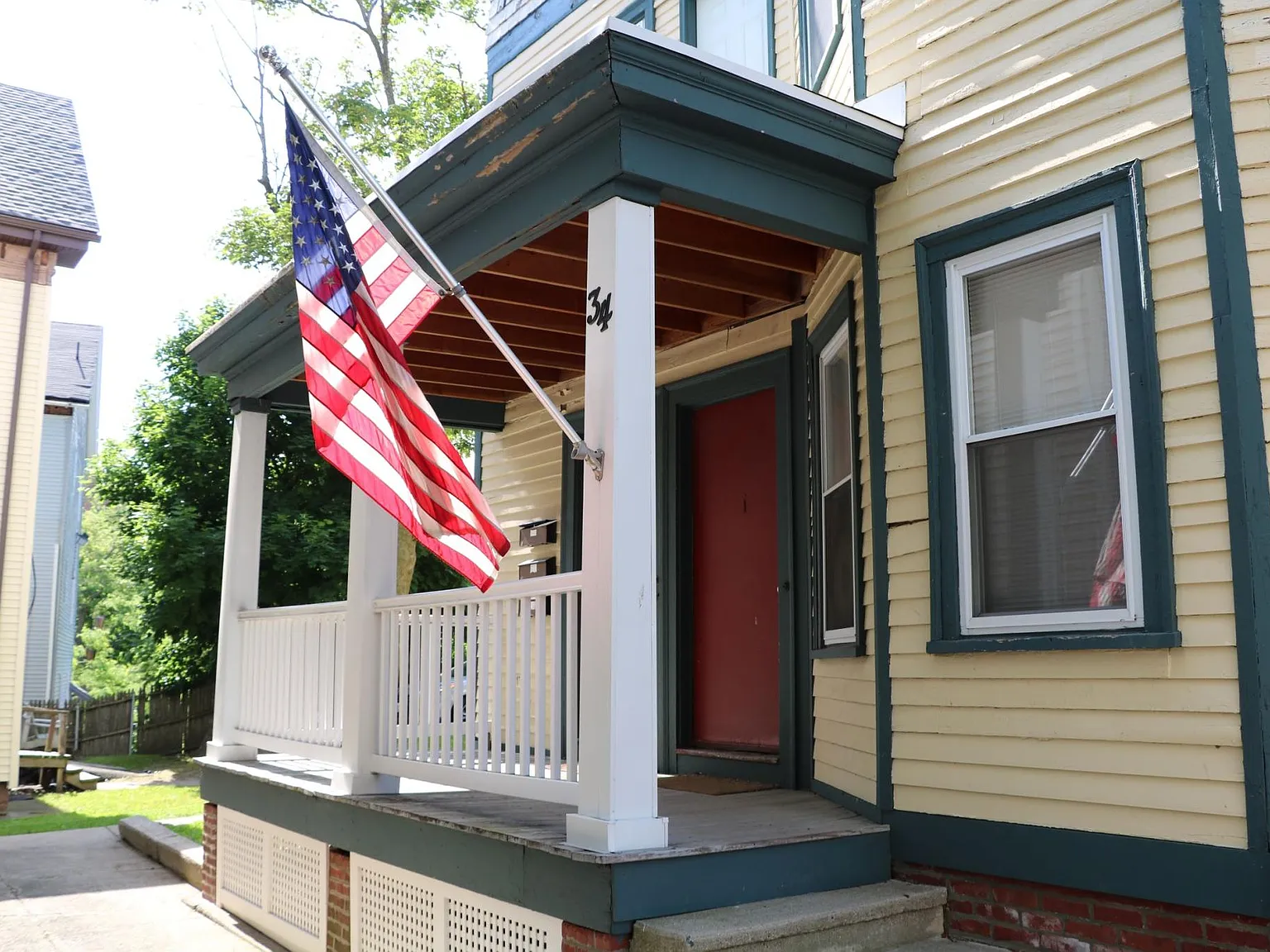 2 bed, $1,900 — Photo 1