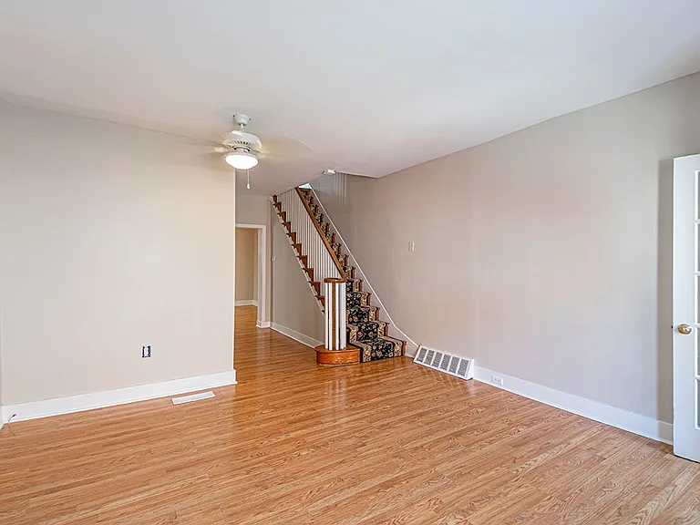 615 S Lecount St — Photo 1