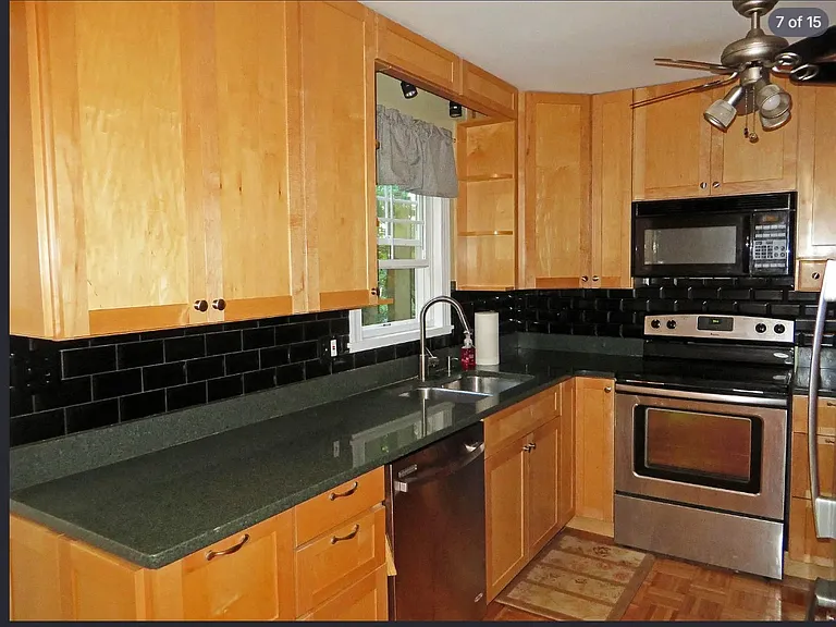 99 Winnicutt Rd #5 — Photo 2