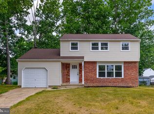 1622 White Oak Ln, Williamstown, NJ 08094