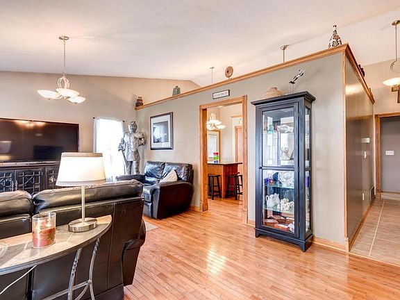 5th image of 182 Olde Mill Ln