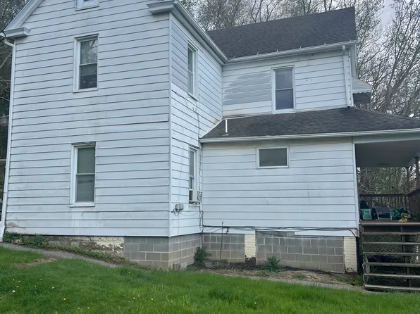 28 E Washington St #2, Struthers, OH 44471