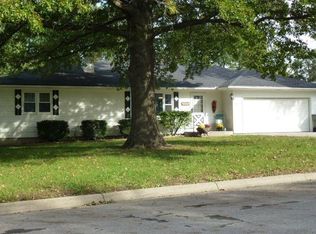 908 Waverly Way, Emporia, KS 66801