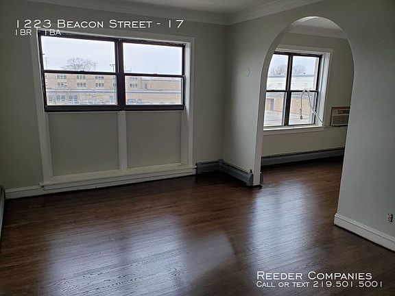 3rd image of 1223 Beacon St APT 17