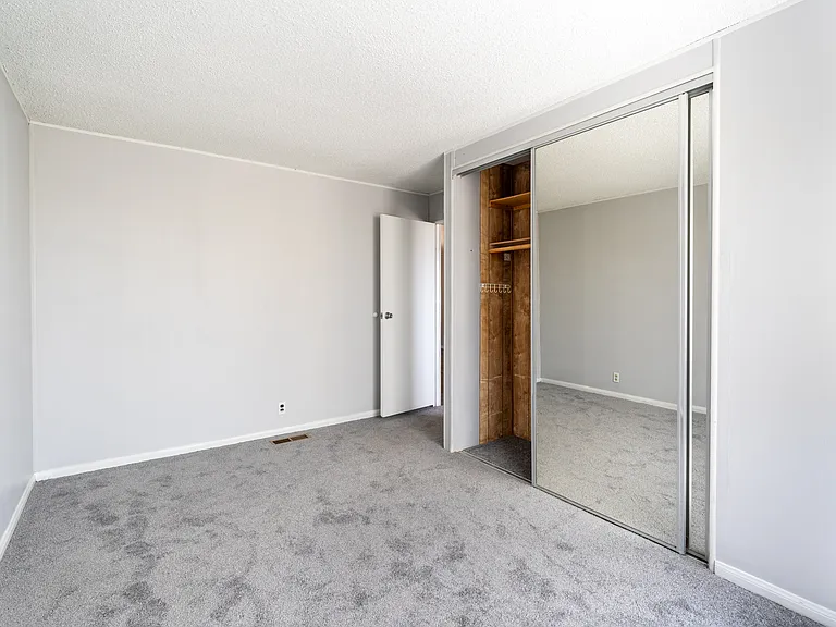 72476 Sunnyvale Dr — Photo 43