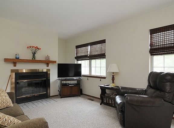 5th image of 2056 Westview Ln