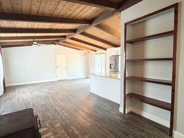 1502 Cottonwood Ave — Photo 4