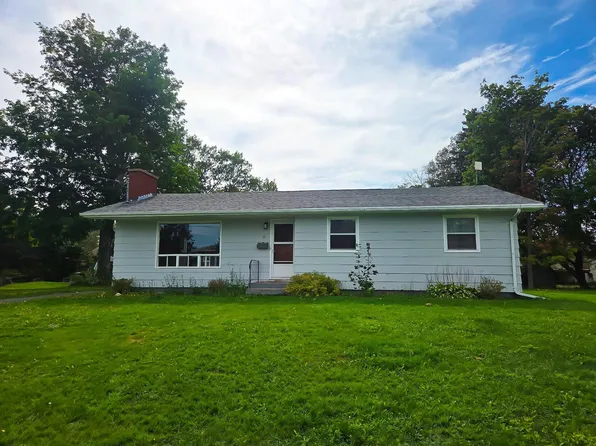 9 Messer Ave, Charlottetown, PE C1A 6N5