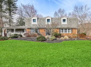 9 Kings Gate Rd, Suffern, NY 10901