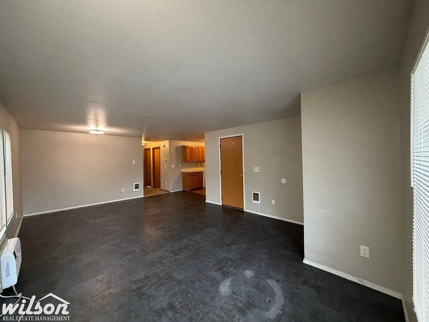 1509 & 1511 W Logan Ave — Photo 3