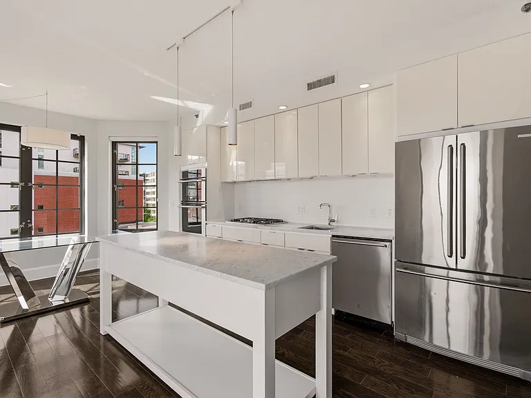 1011 M St NW #504 — Photo 3