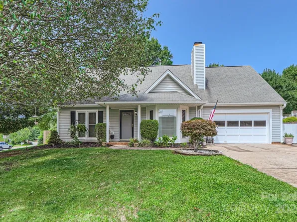 1221 Sprucewood Pl NW, Concord, NC 28027