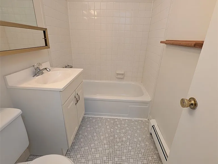9 Loudon Dr #6 — Photo 16