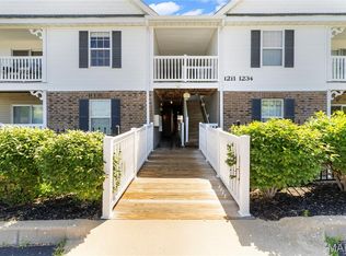1233 Saravalle Dr, Saint Peters, MO 63376