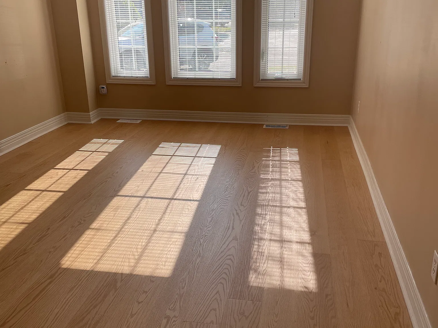 4 bed, 2275 sqft, $3,250 — Photo 4