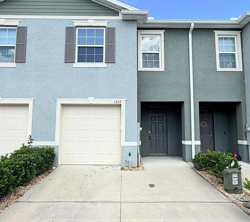 1249 Yellow Finch Dr