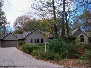 315 Kettle Ct, Slinger, WI 53086