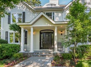 11 Byram Meadows Rd, Chappaqua, NY 10514