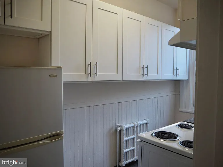 3318 Arch St #2 — Photo 8
