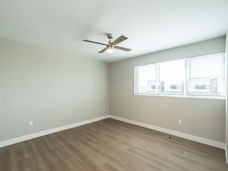 2182 Forest Ave — Photo 27