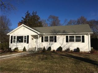 47 Magnolia St, Bridgeport, CT 06610