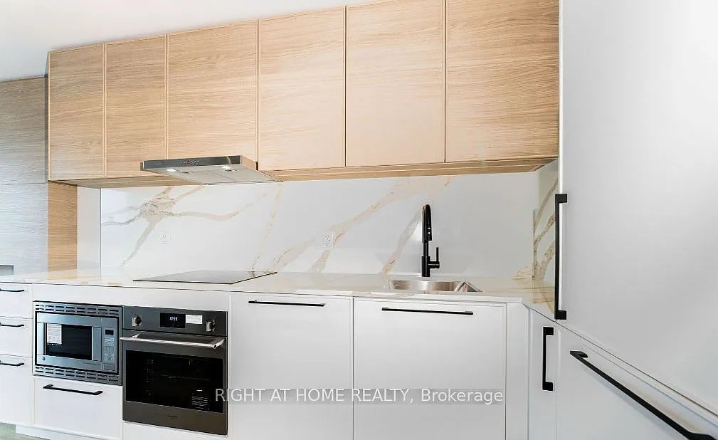 2 bed, $2,600 — Photo 4