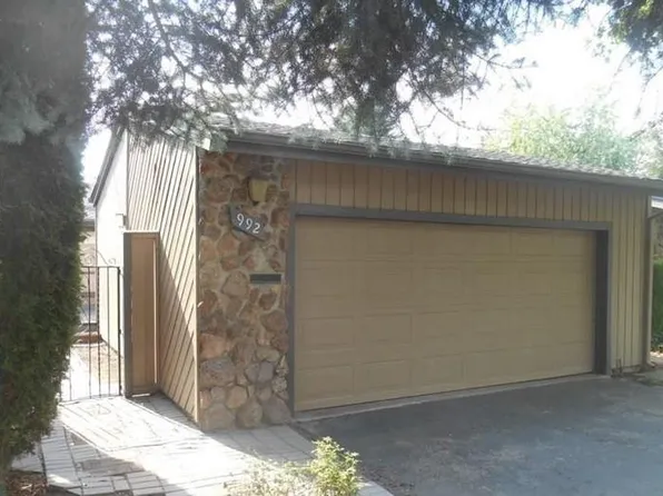 992 N Camelot Dr, Boise, ID 83704