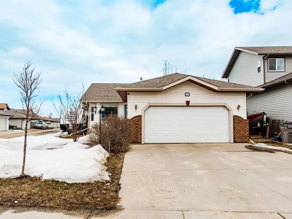155 W Pinnacle Ave, Grande Prairie, AB T8W 0A9