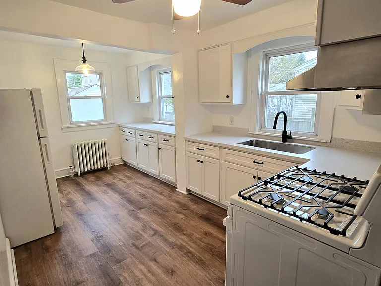 613 Martense Ave — Photo 1