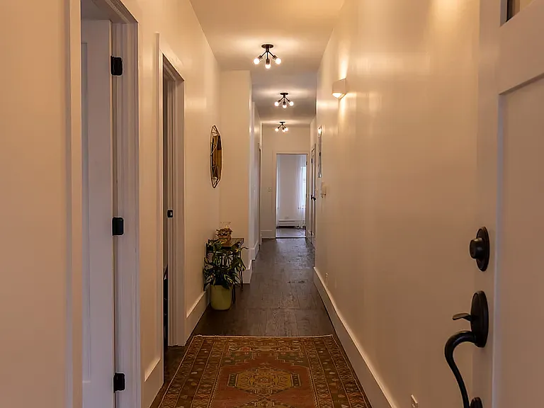 293 Montgomery St #1 — Photo 6