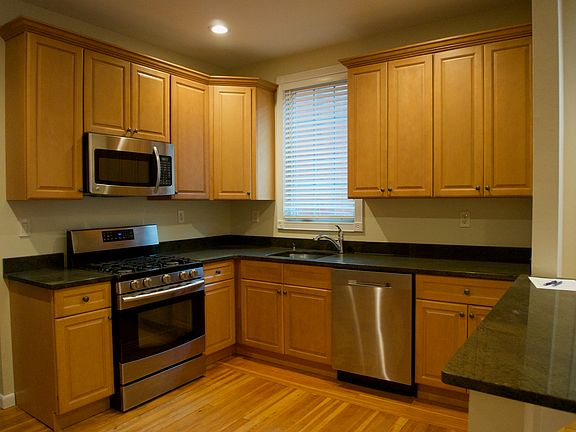 3rd image of 24 Forest Ave #24U