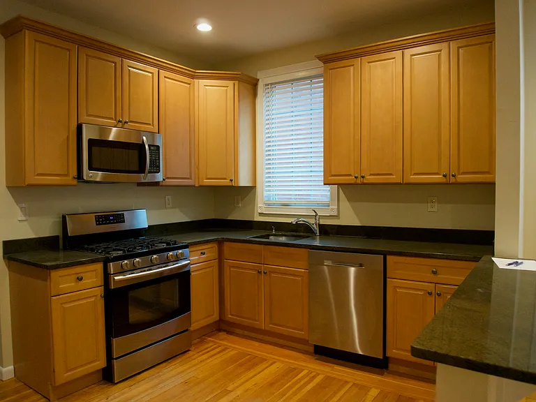 24 Forest Ave #24U — Photo 3