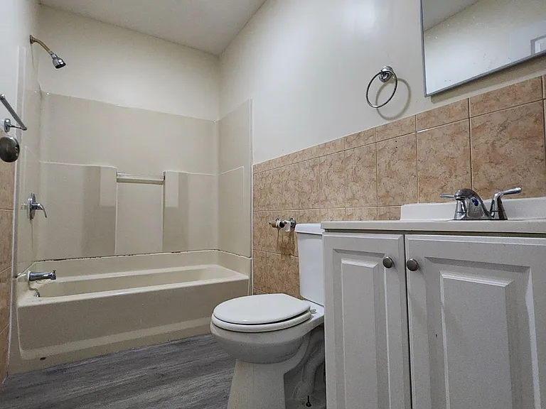 431 Madison Ave #3 — Photo 3