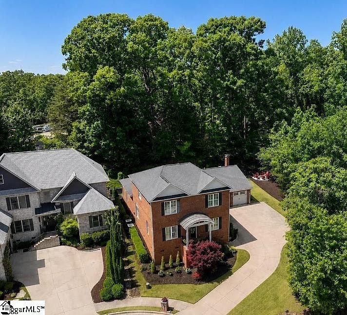 1st image of 19 English Ivy Ln