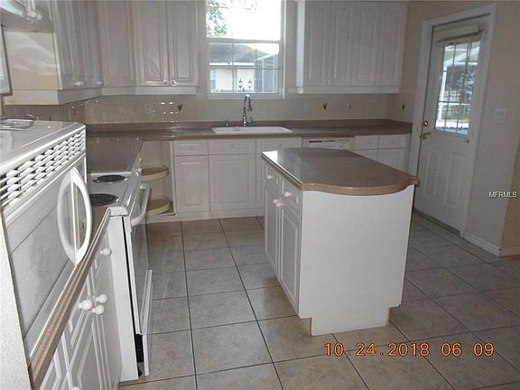 3rd image of 546 Atwood Ave N